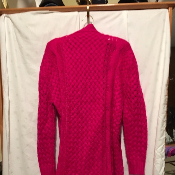 Hot Pink Oversized Knit Sweater. - Picture 2 of 4